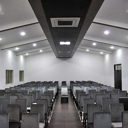Hotel The Home Tiruppur Ngoại thất bức ảnh