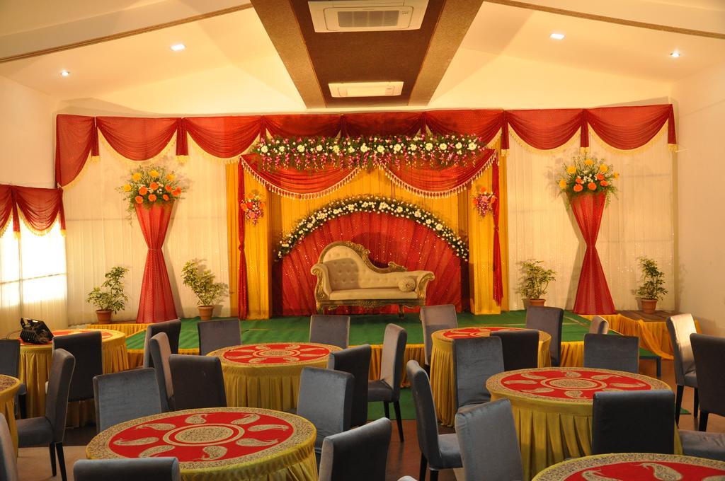 Hotel The Home Tiruppur Ngoại thất bức ảnh