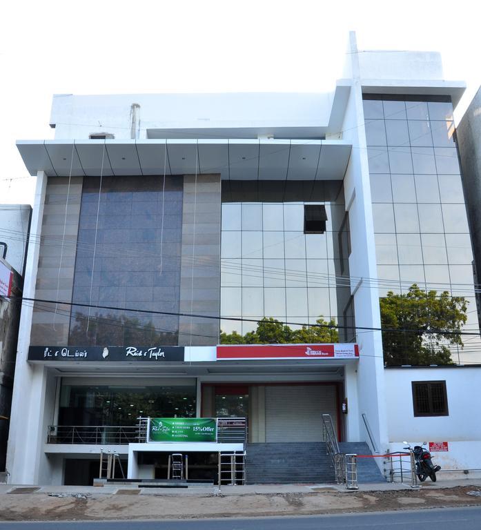 Hotel The Home Tiruppur Ngoại thất bức ảnh